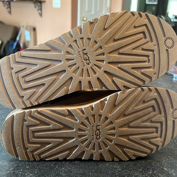 Brand New UGG Boots - Picture 4 of 6